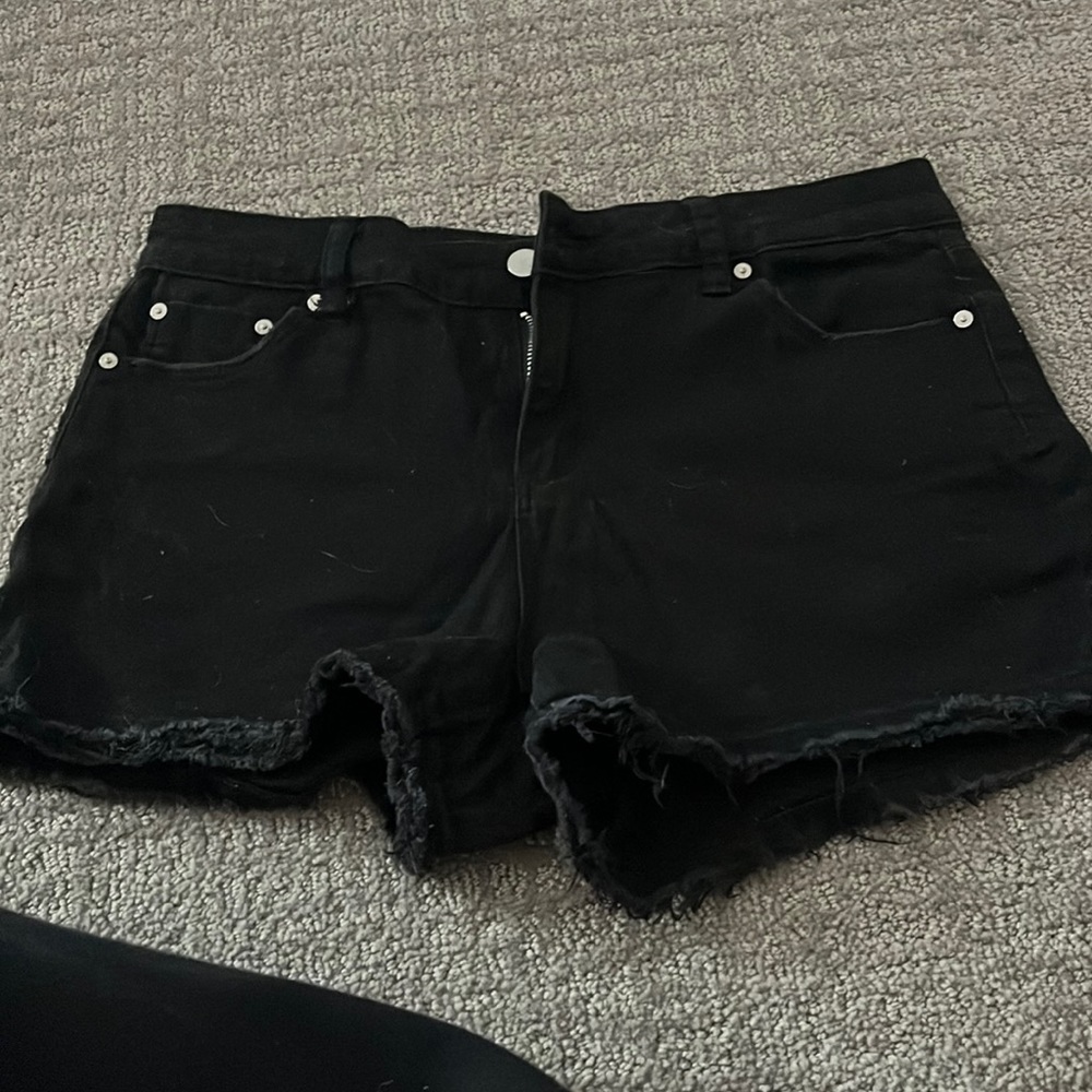 Never worn great condition black jean shorts size 16 kids